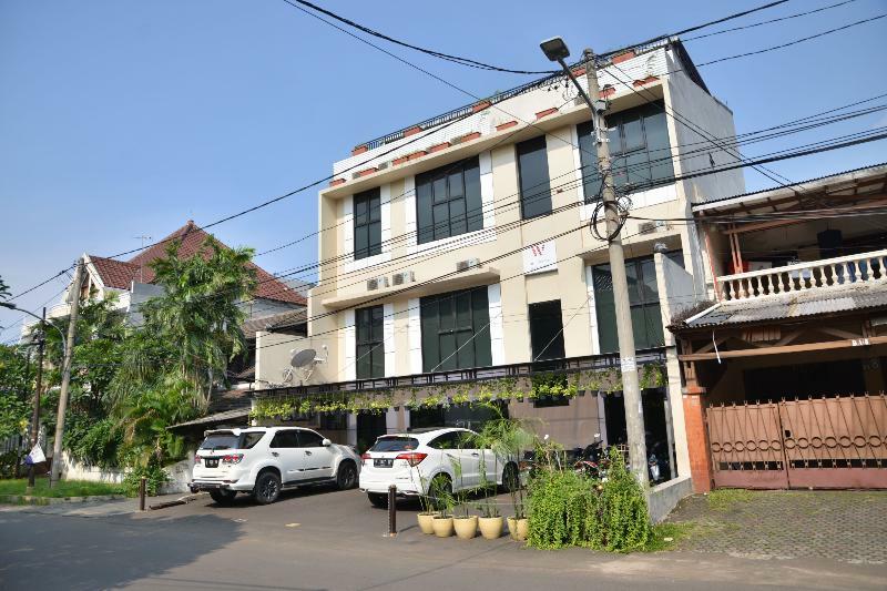 W Home Express Tebet Jakarta Exteriör bild